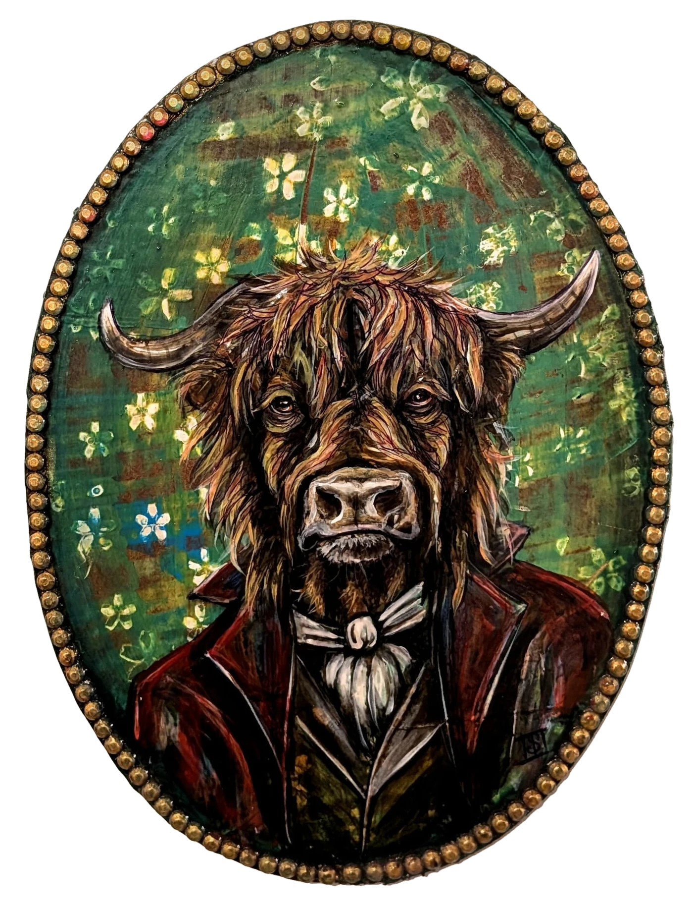 Le Laird, portrait d'une vache Highland à la frange fauve et aux cornes claires, en redingote bordeaux, gilet sombre et lavallière blanche, fond vert semé de petites fleurs, ovale cerclé de clous dorés, peint à la main sur panneau, pièce unique signée Camille